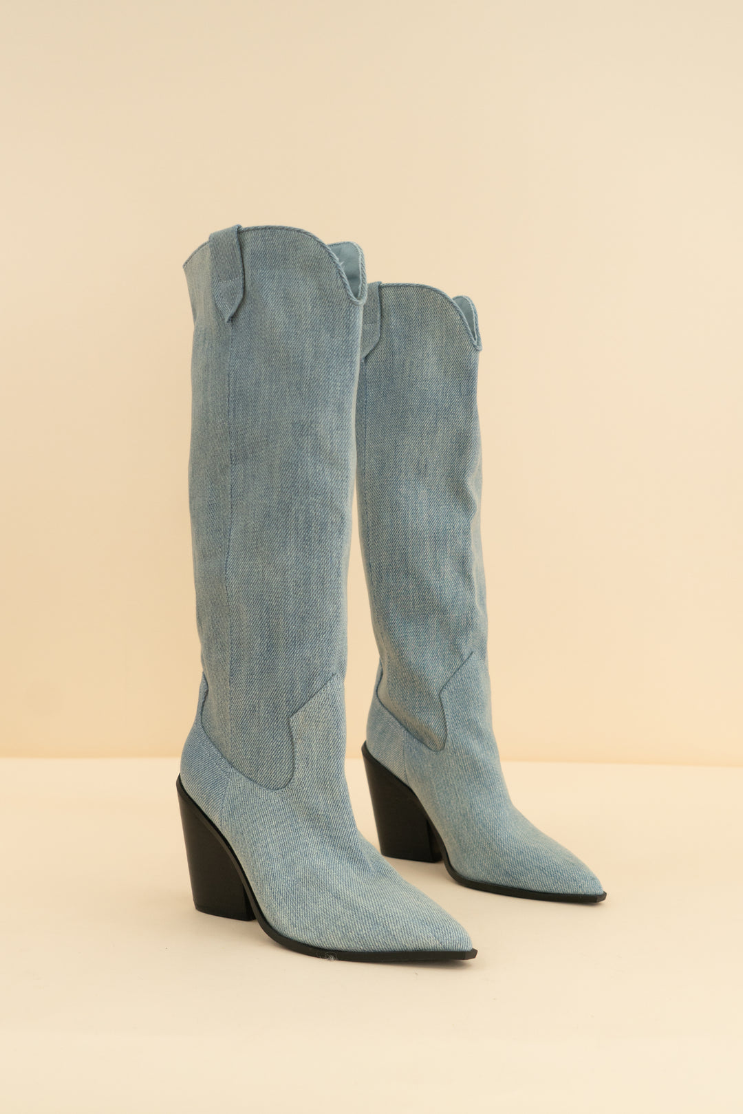 steve madden denim boot (7.5)