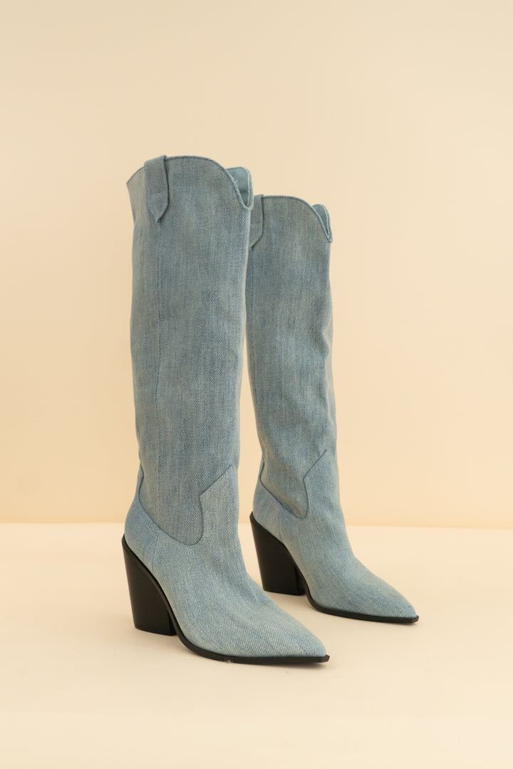 steve madden denim boot (7.5)