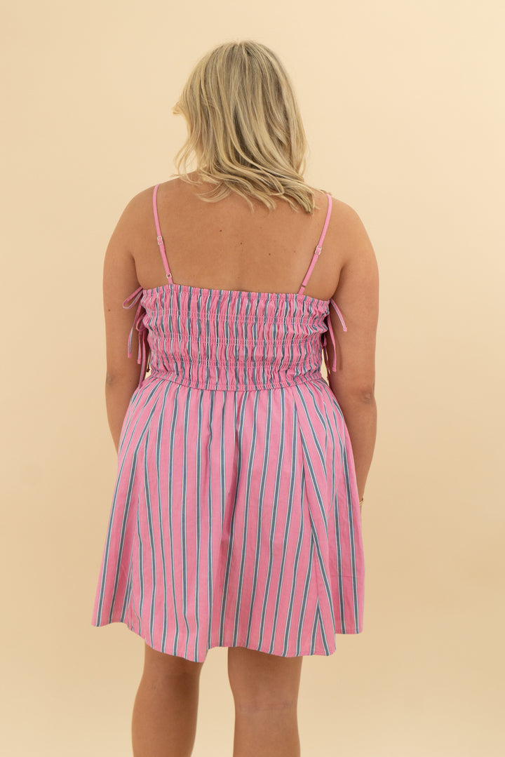abercrombie & fitch pink stripe dress (l)