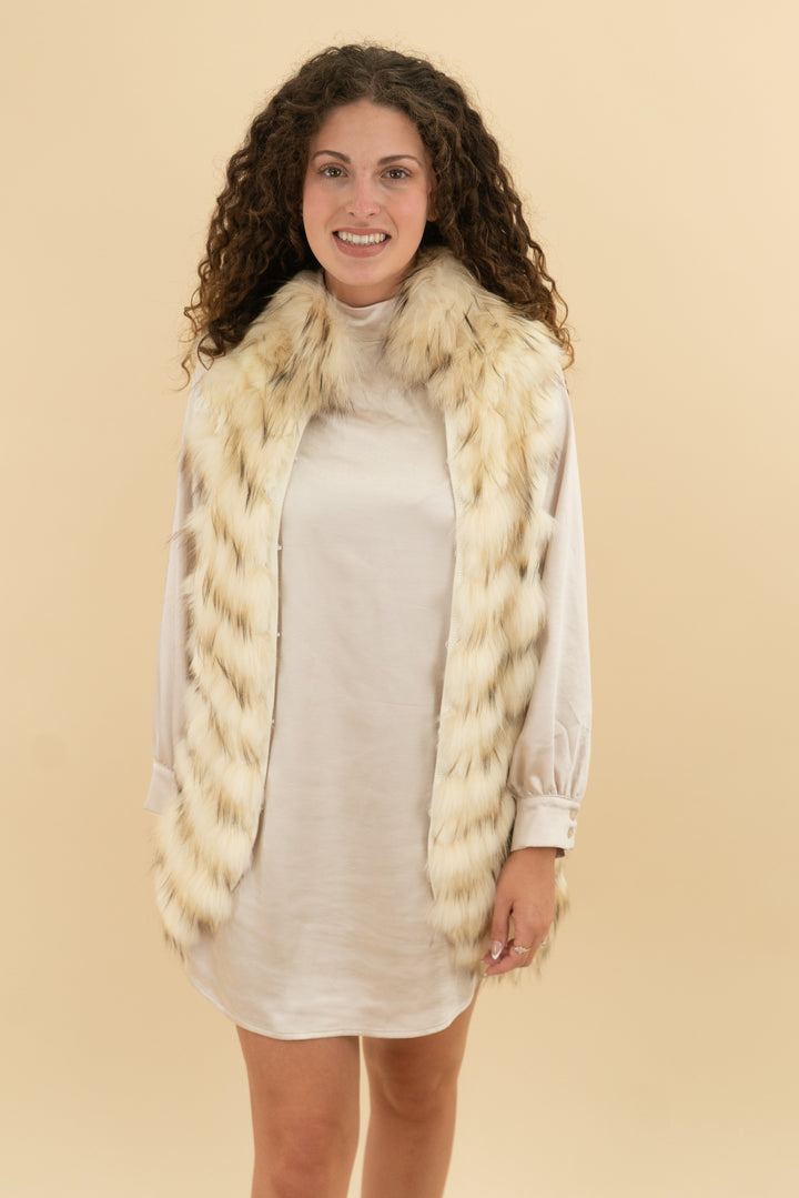 bcbg fox fur vest (xs)