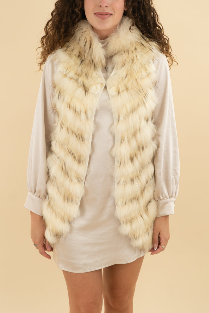 bcbg fox fur vest (xs)