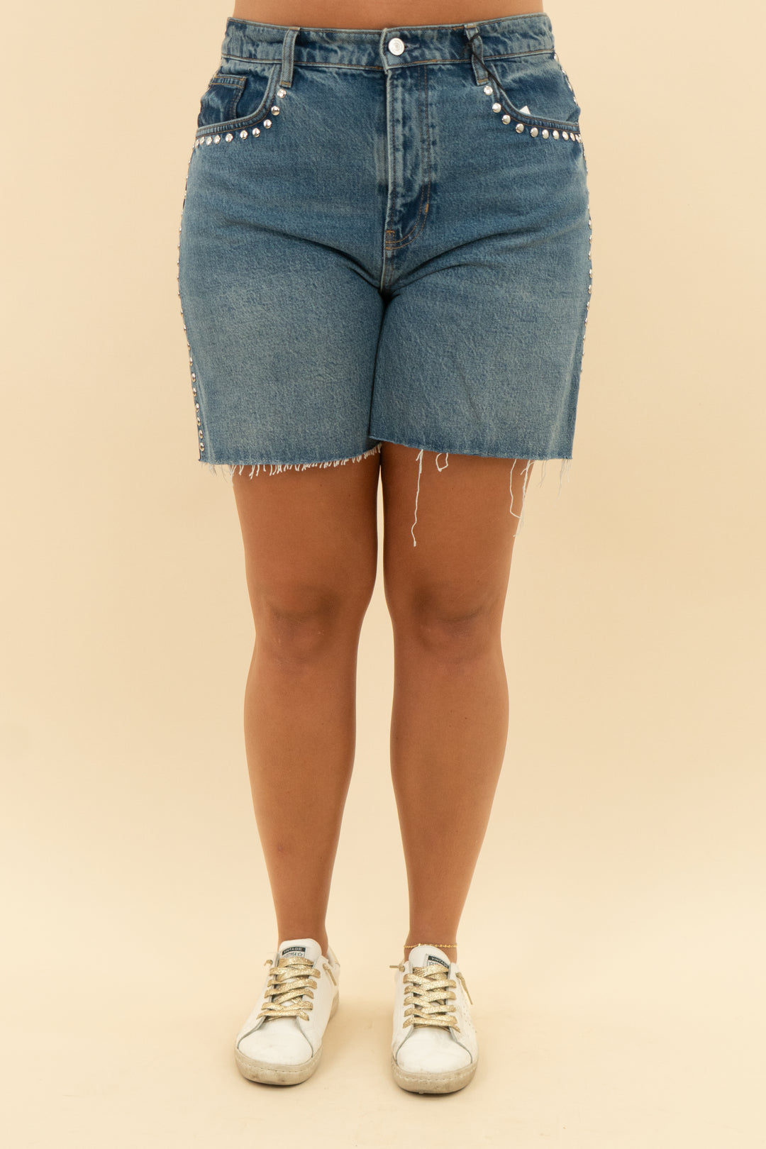 reformation mid rise relaxed studded jean short nwt (31; retail $158)