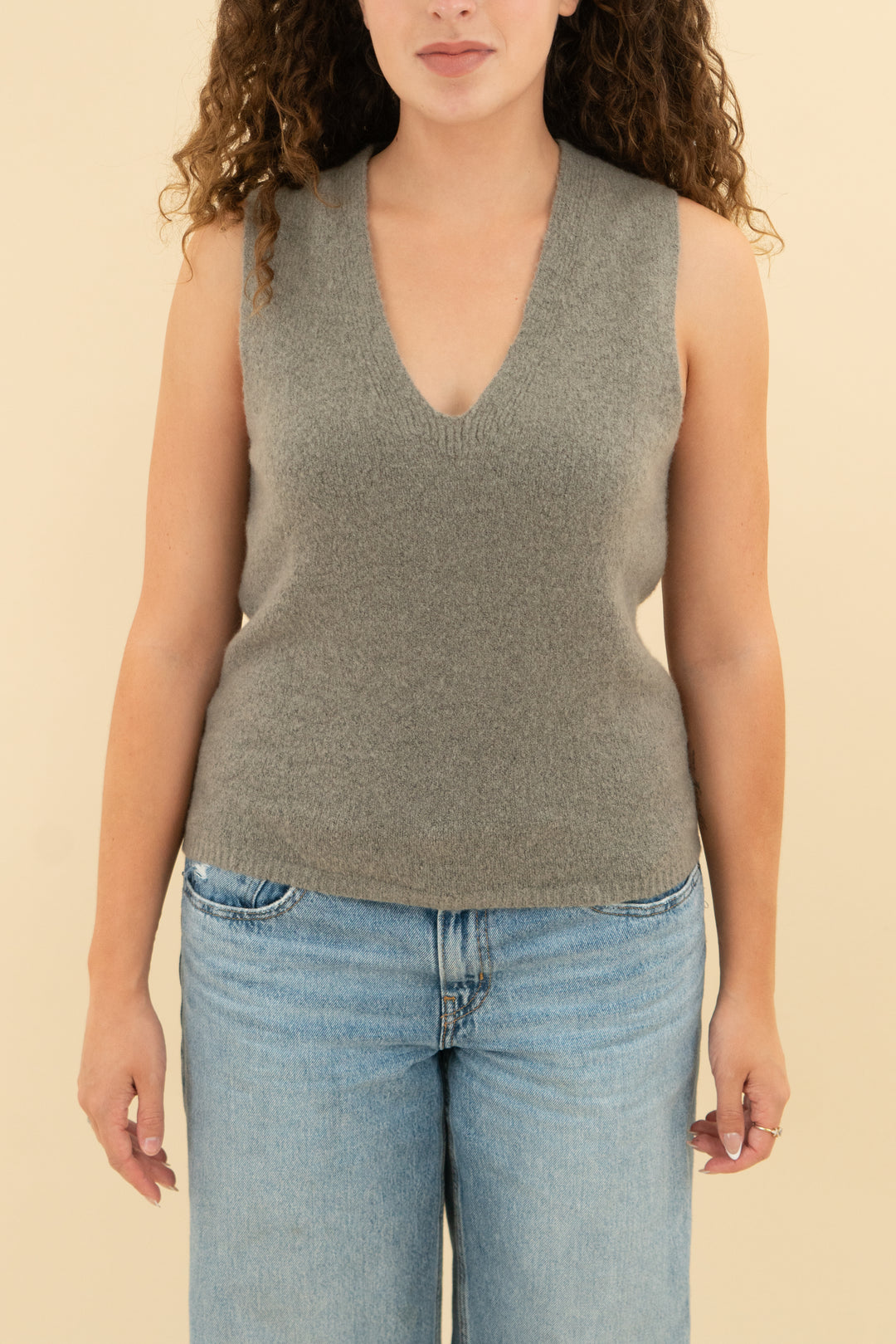 kilte grey sweater vest (1)