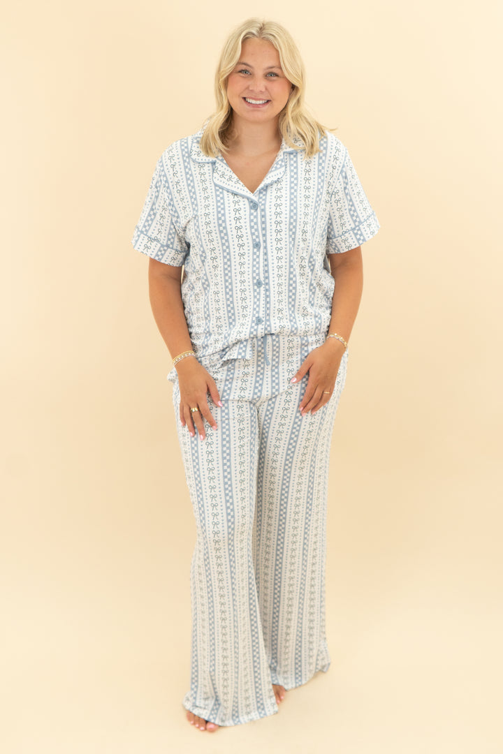 caden lane blue bow short sleeve & pant set nwt (l)