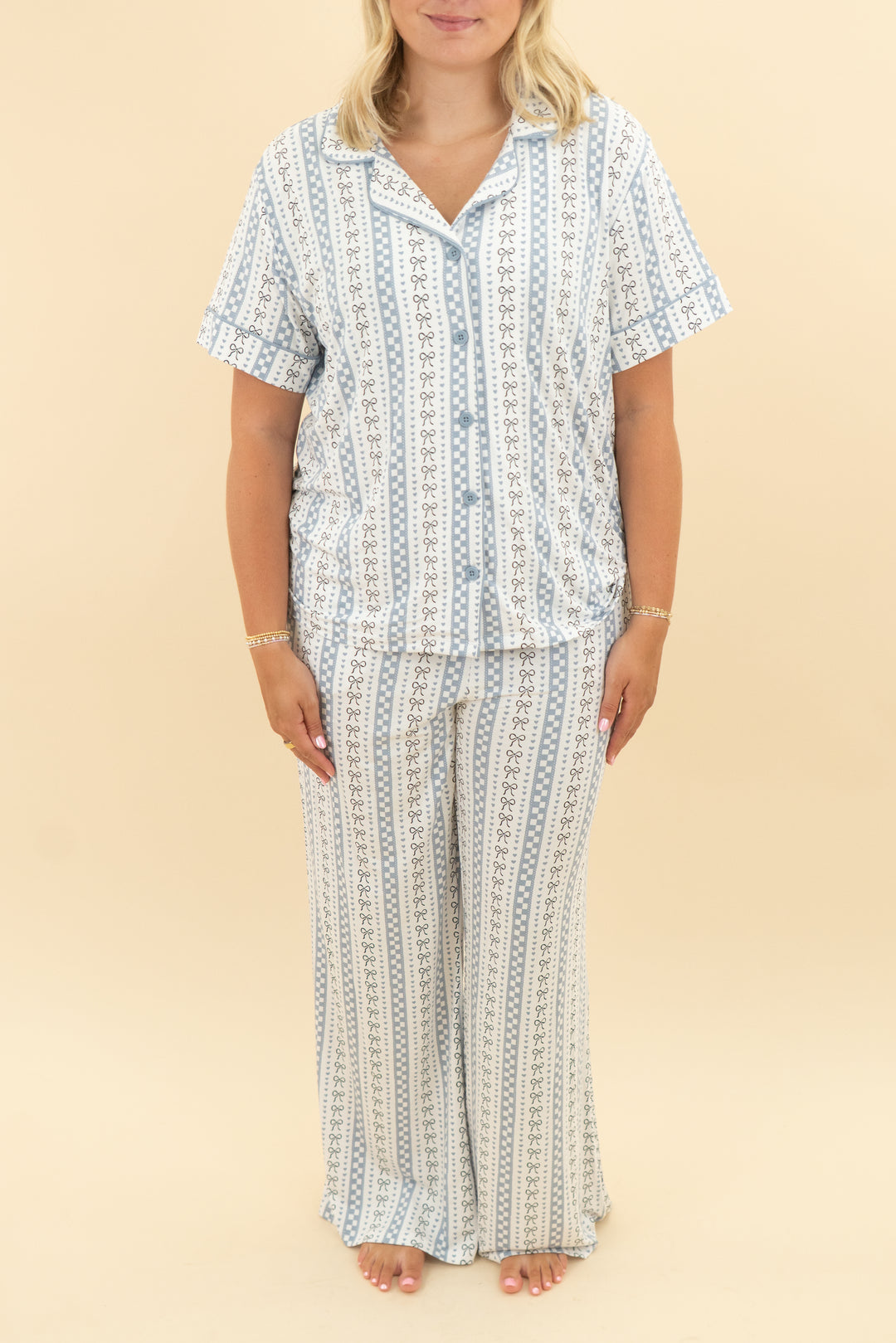 caden lane blue bow short sleeve & pant set nwt (l)