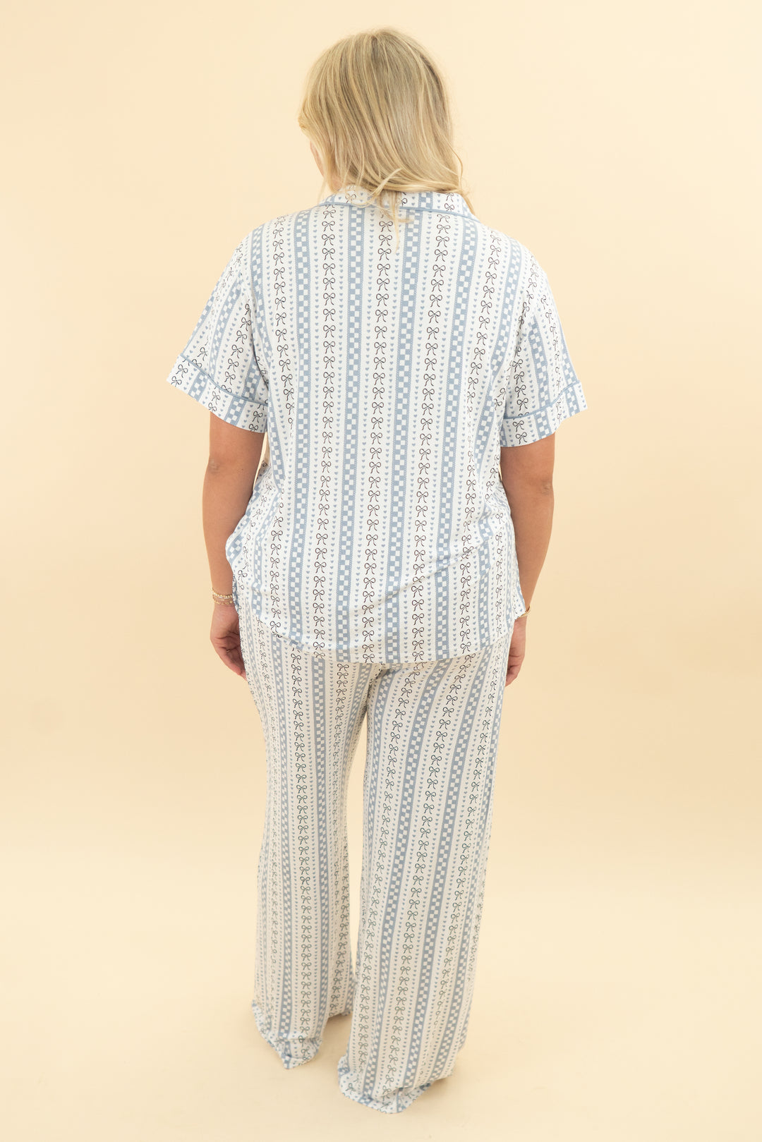 caden lane blue bow short sleeve & pant set nwt (l)