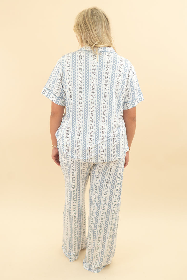 caden lane blue bow short sleeve & pant set nwt (l)