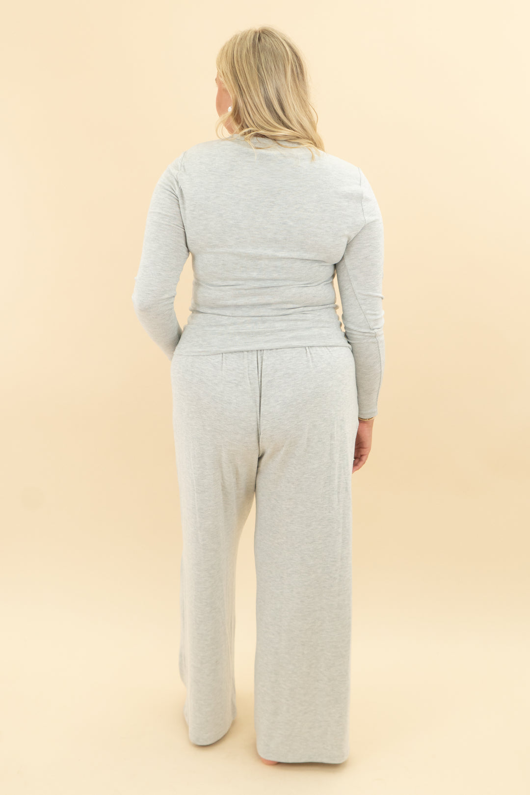abercrombie & fitch grey lounge long sleeve shirt and pant set (l)