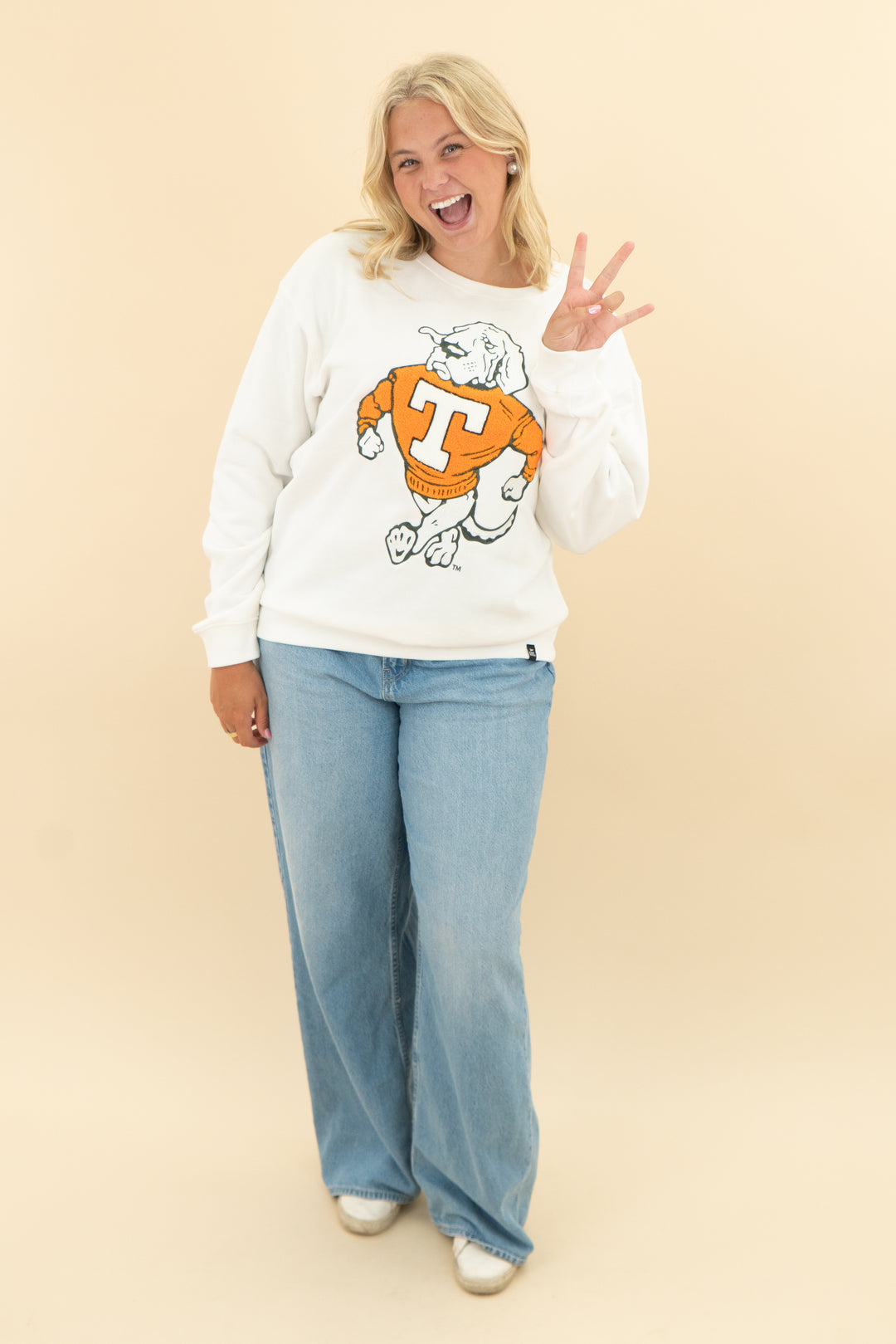 gameday social white UT smokey sweatshirt (l)