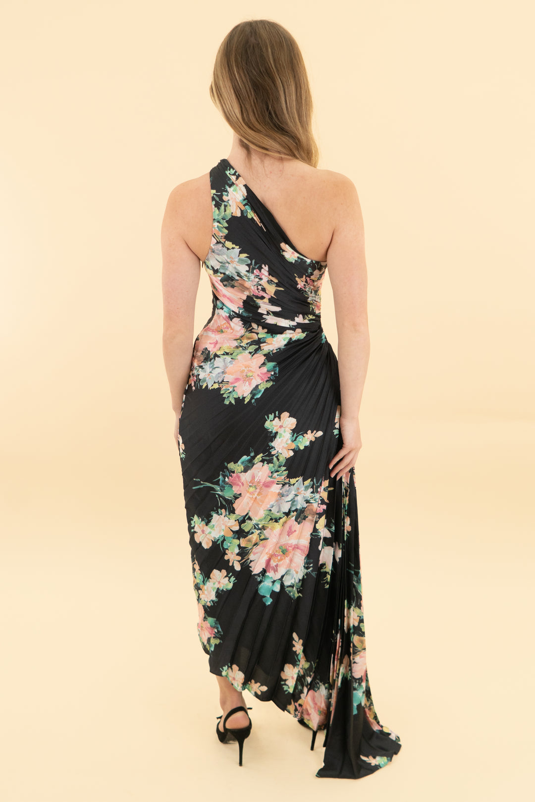 petal & pup black floral kleo one shoulder maxi dress nwt (xs)