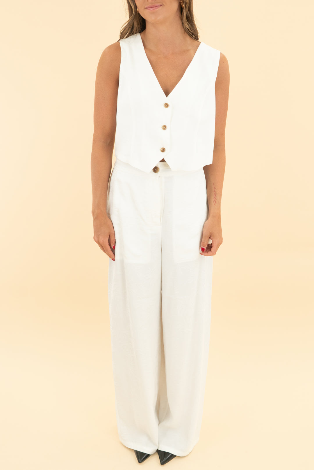 house of harlow white vest and pant set (s)
