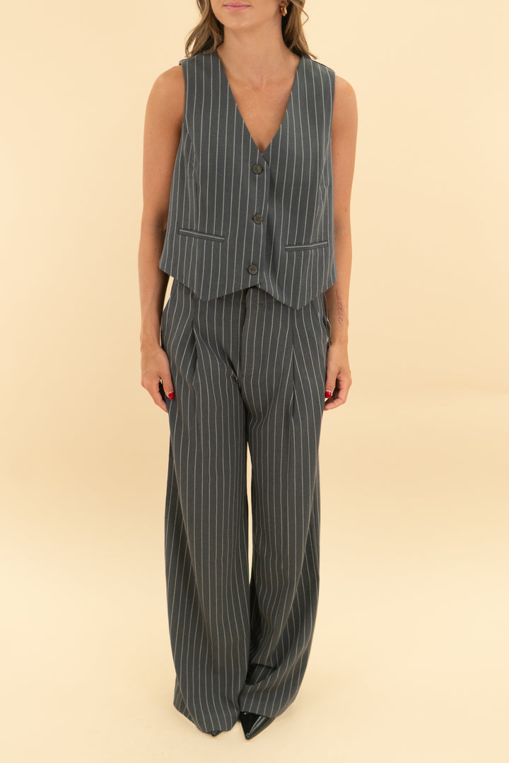 gap grey white stripe vest and pant set nwt (s; retail $159)