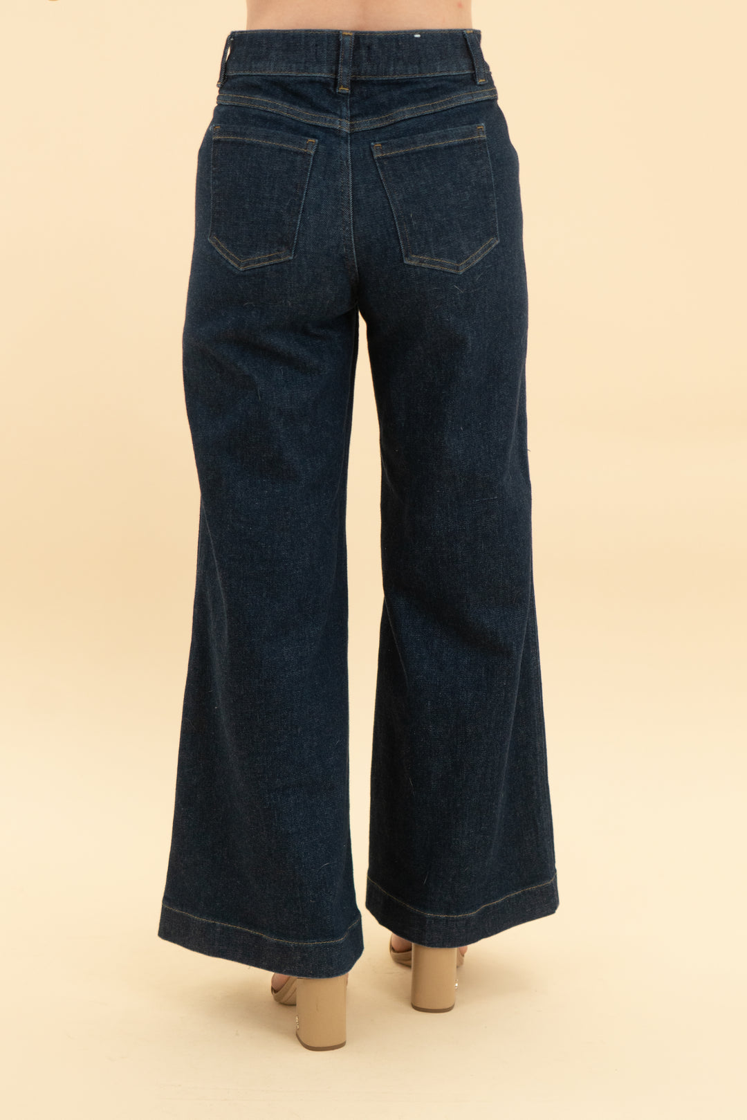 spanx dark wash wide leg denim pants (xs)