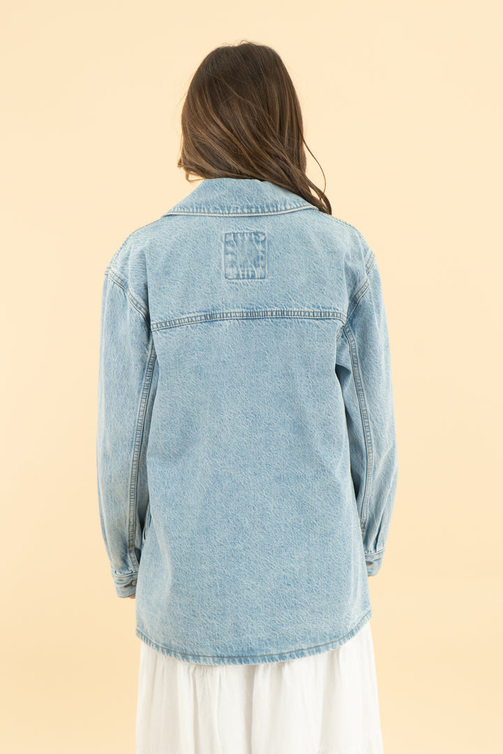 abercrombie & fitch light wash oversized denim jacket nwt (s; retail $100)