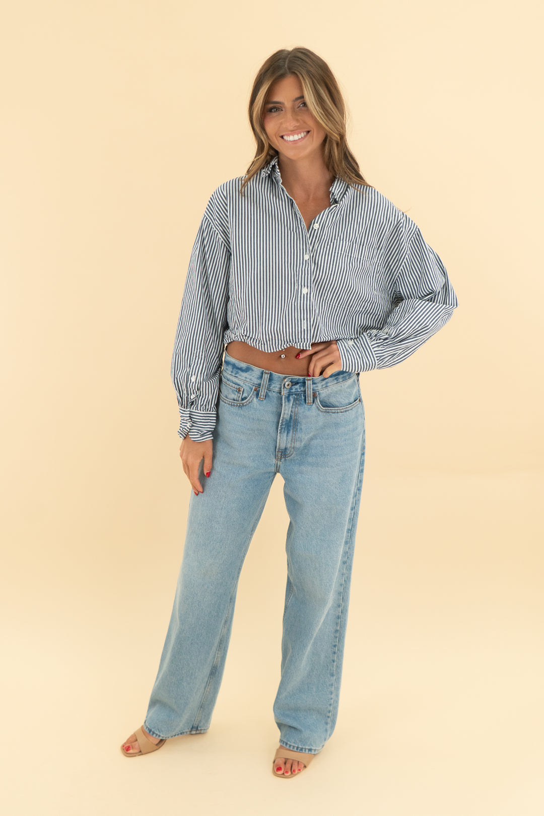 french connection blue pinstripe cropped button up (xs)