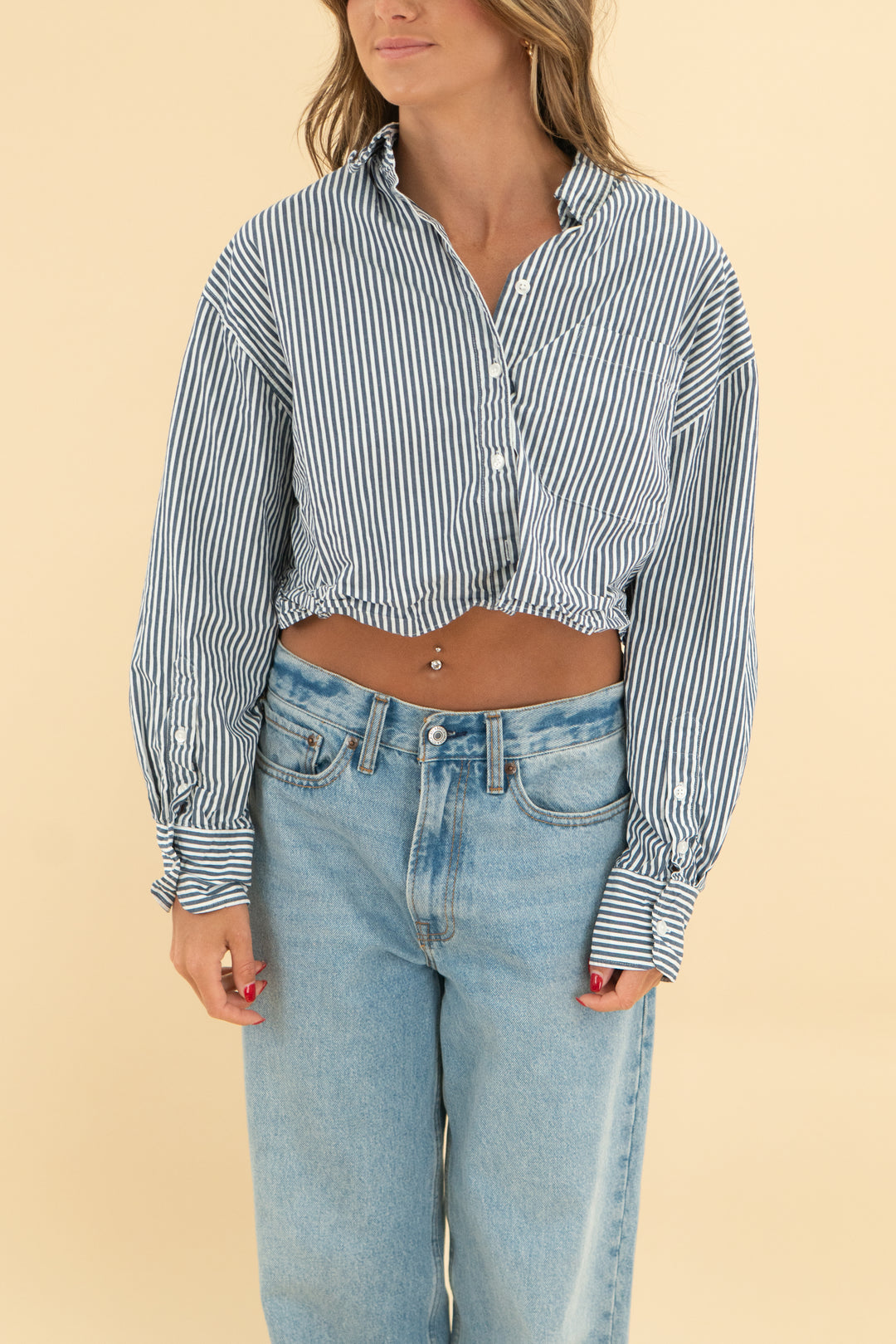 french connection blue pinstripe cropped button up (xs)