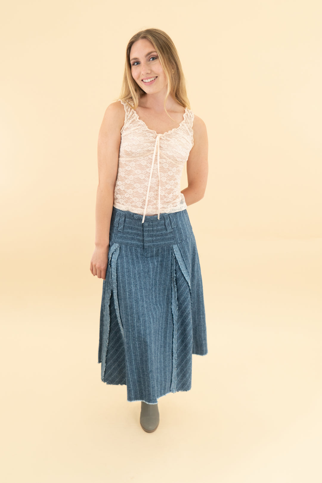 brandy melville blush pink lace sleeveless top (xs/s)