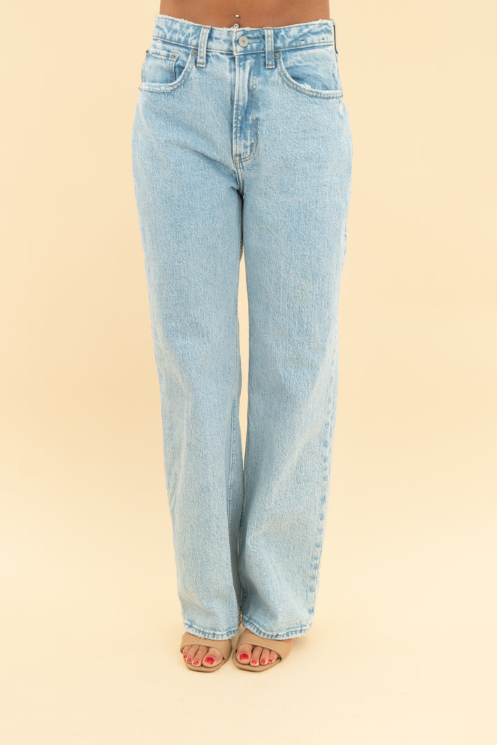 abercrombie & fitch light wash high rise 90s relaxed curve love jean (26)