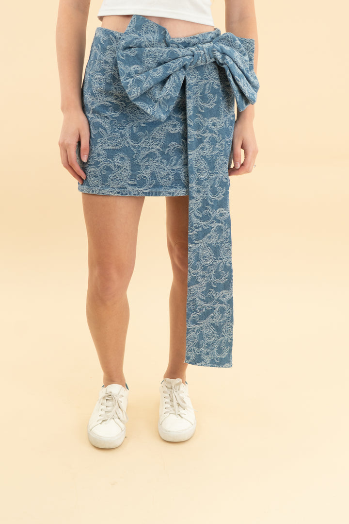 avec les filles paisley embroidered denim bow skirt nwt (0; retail $128)