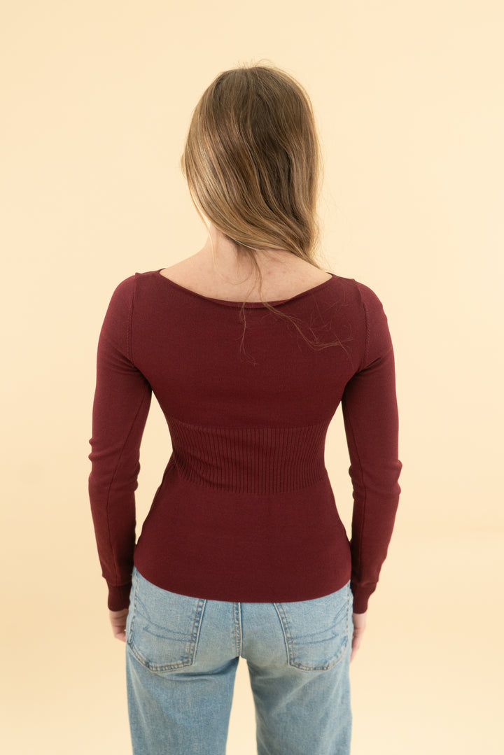 who what wear maroon long sleeve knit peplum top (xs)
