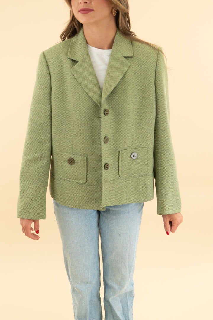jones wear green blazer (14)