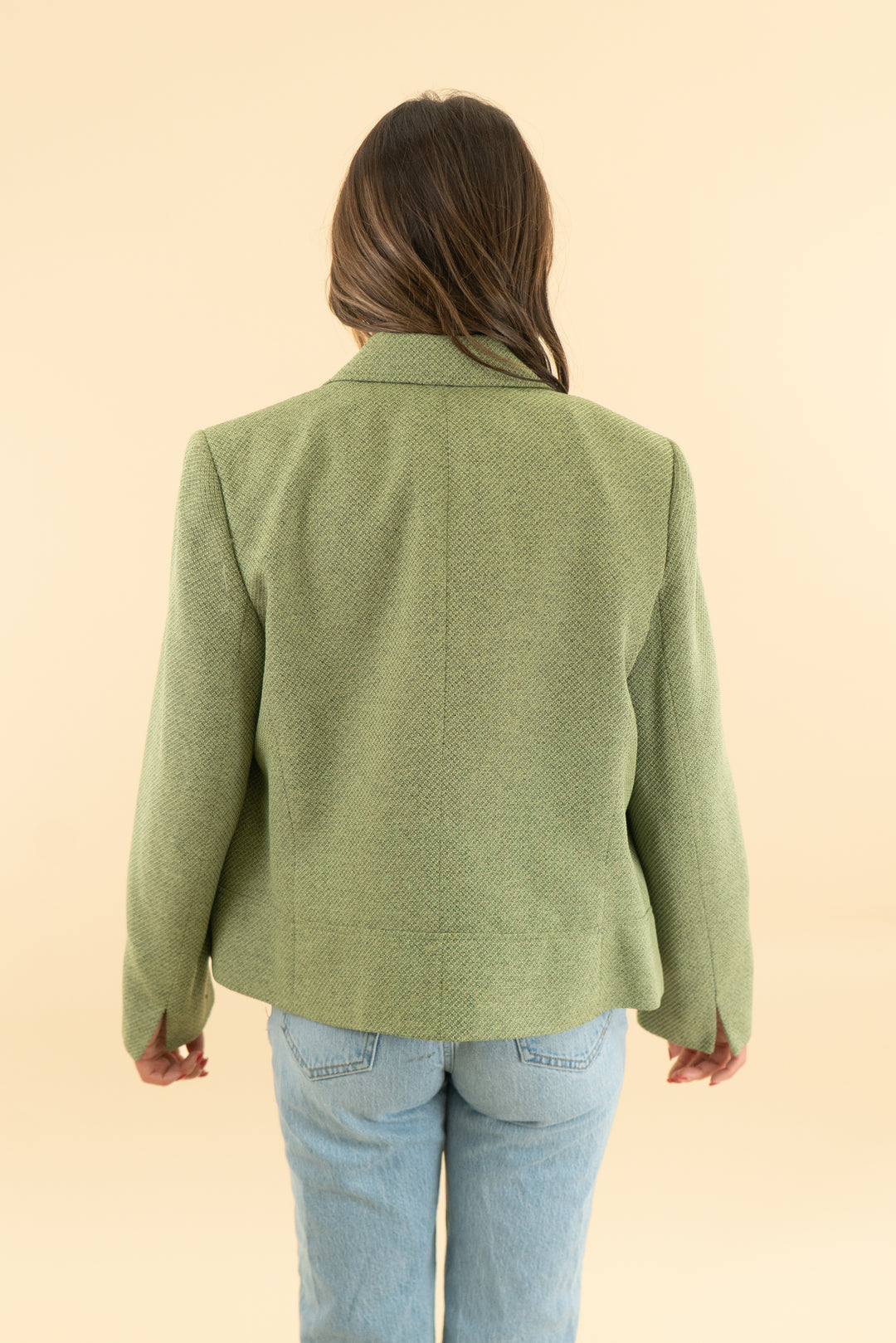 jones wear green blazer (14)