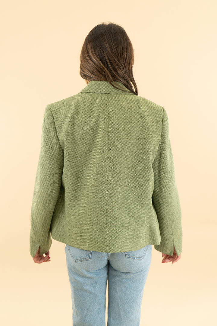 jones wear green blazer (14)