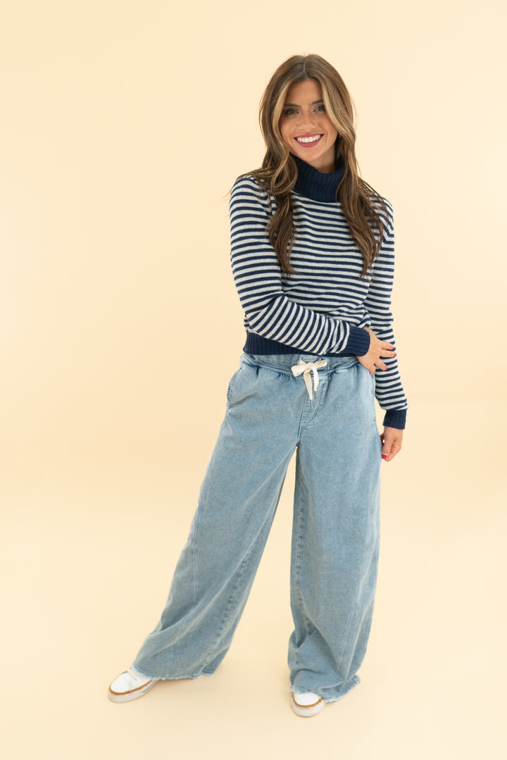 aerie light wash wide leg pants (xs; retail $64.95)