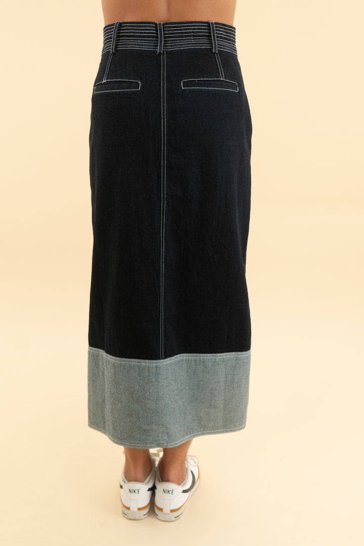 pilcro dark wash denim midi skirt (0)