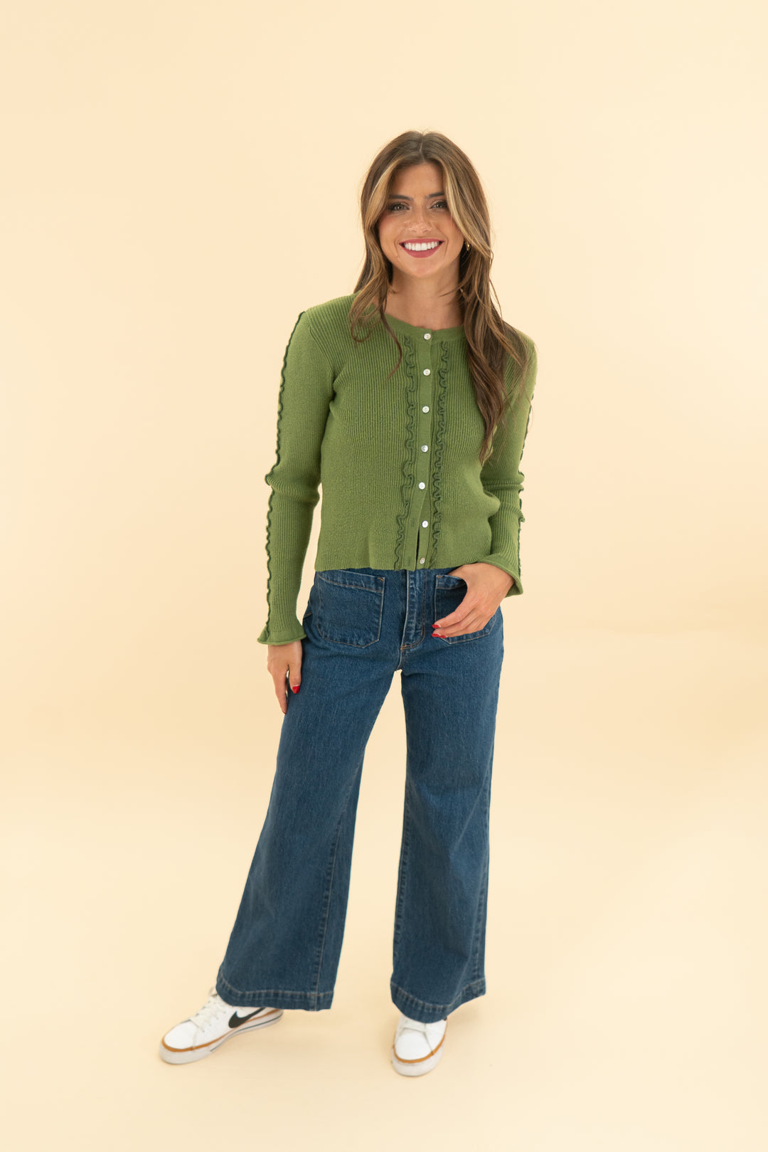who what wear green ribbed cardigan (s)