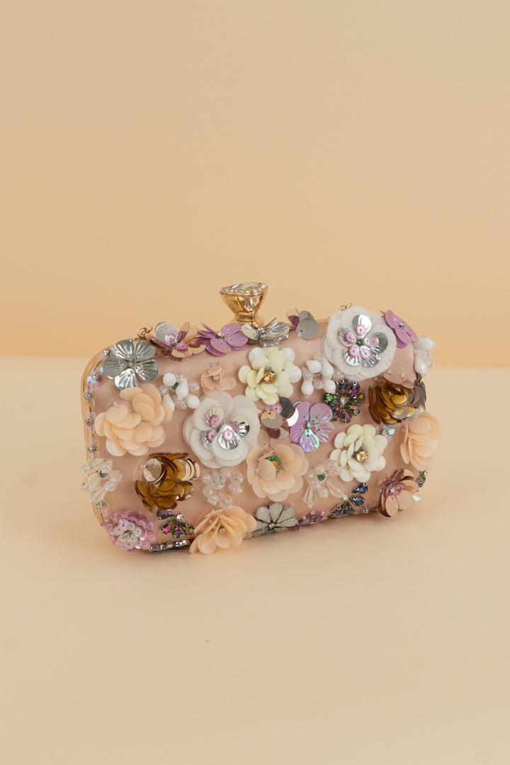 gold floral applique clutch bag (os)