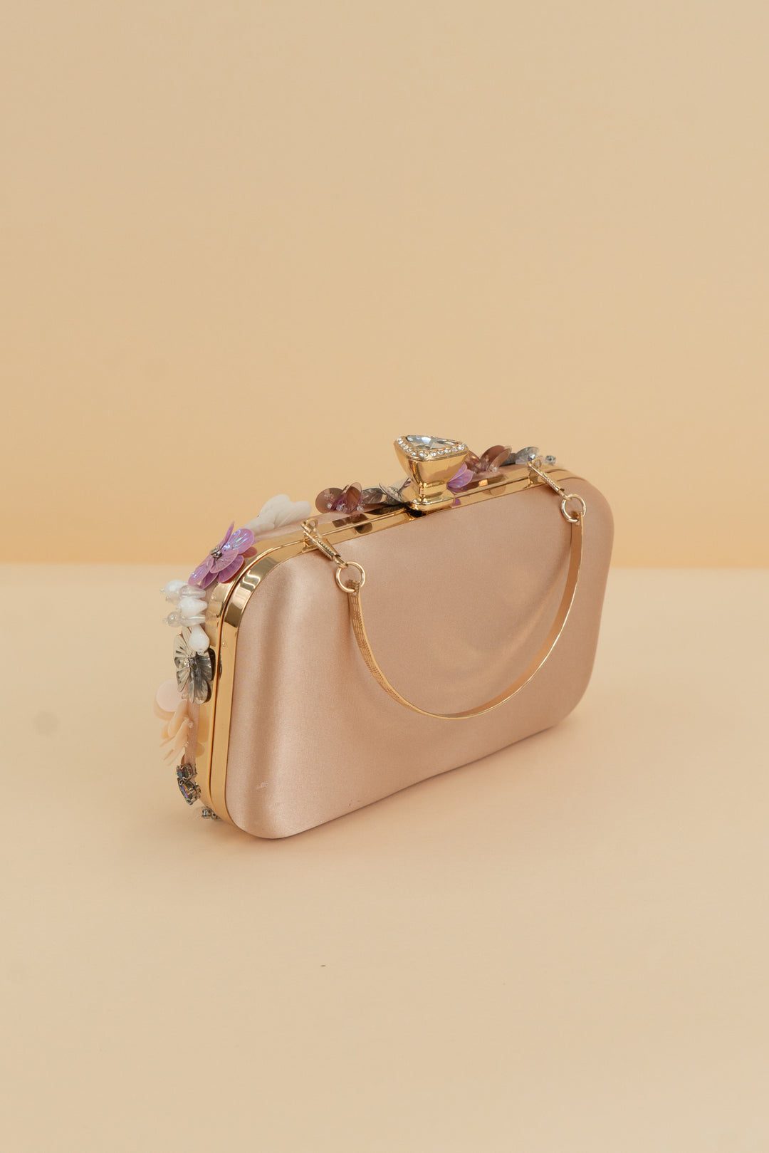 gold floral applique clutch bag (os)