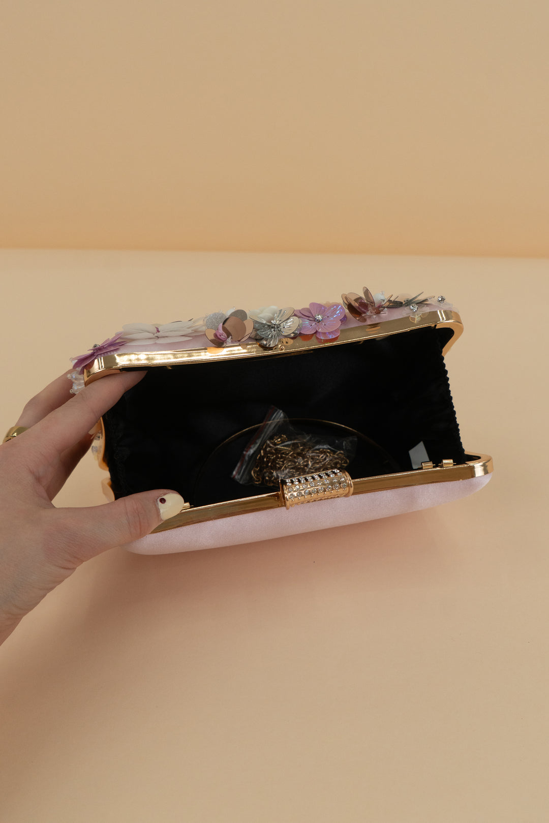 lilac floral applique clutch bag (os)