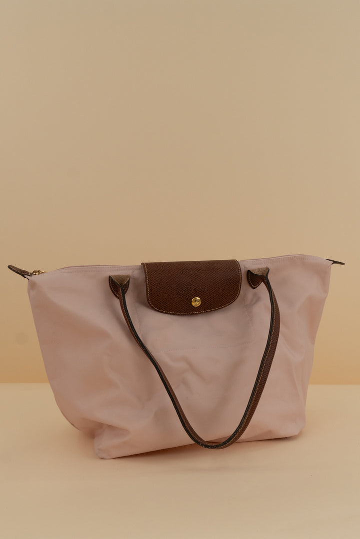 longchamp m tote in paper pink (os; retail $165)