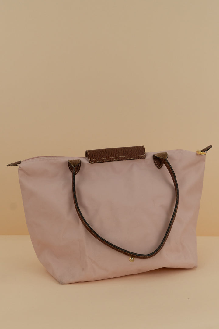 longchamp m tote in paper pink (os; retail $165)