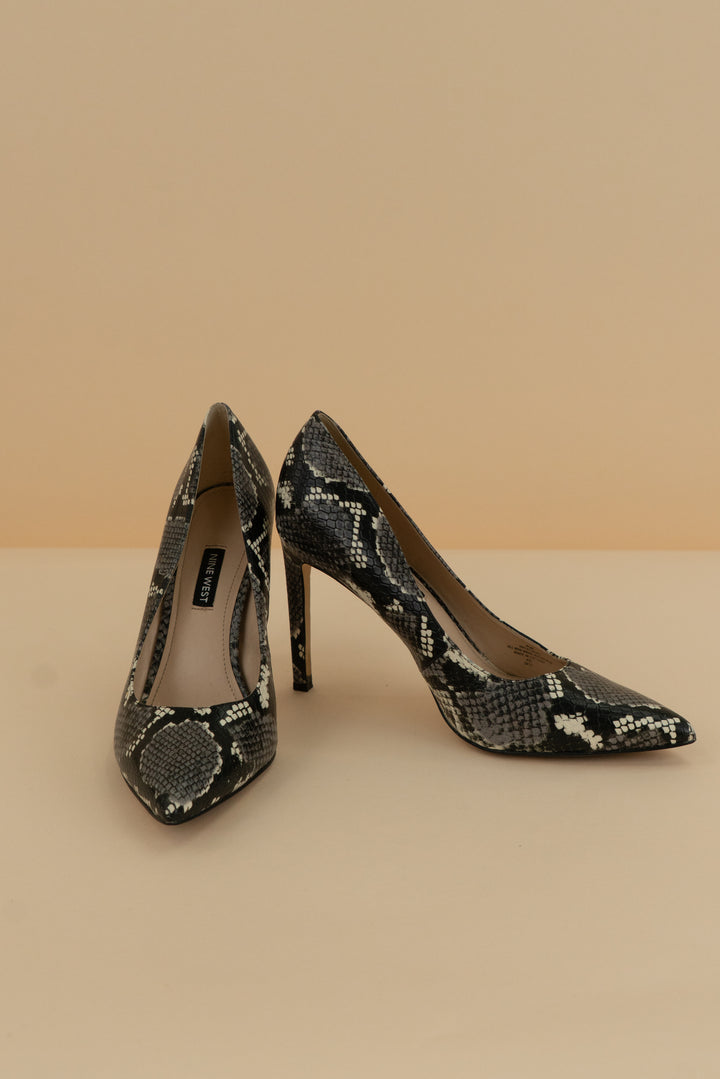 nine west snake skin heels (8.5)