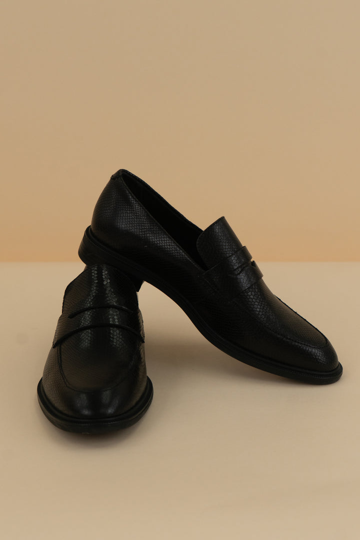 vagabond black loafers (37)