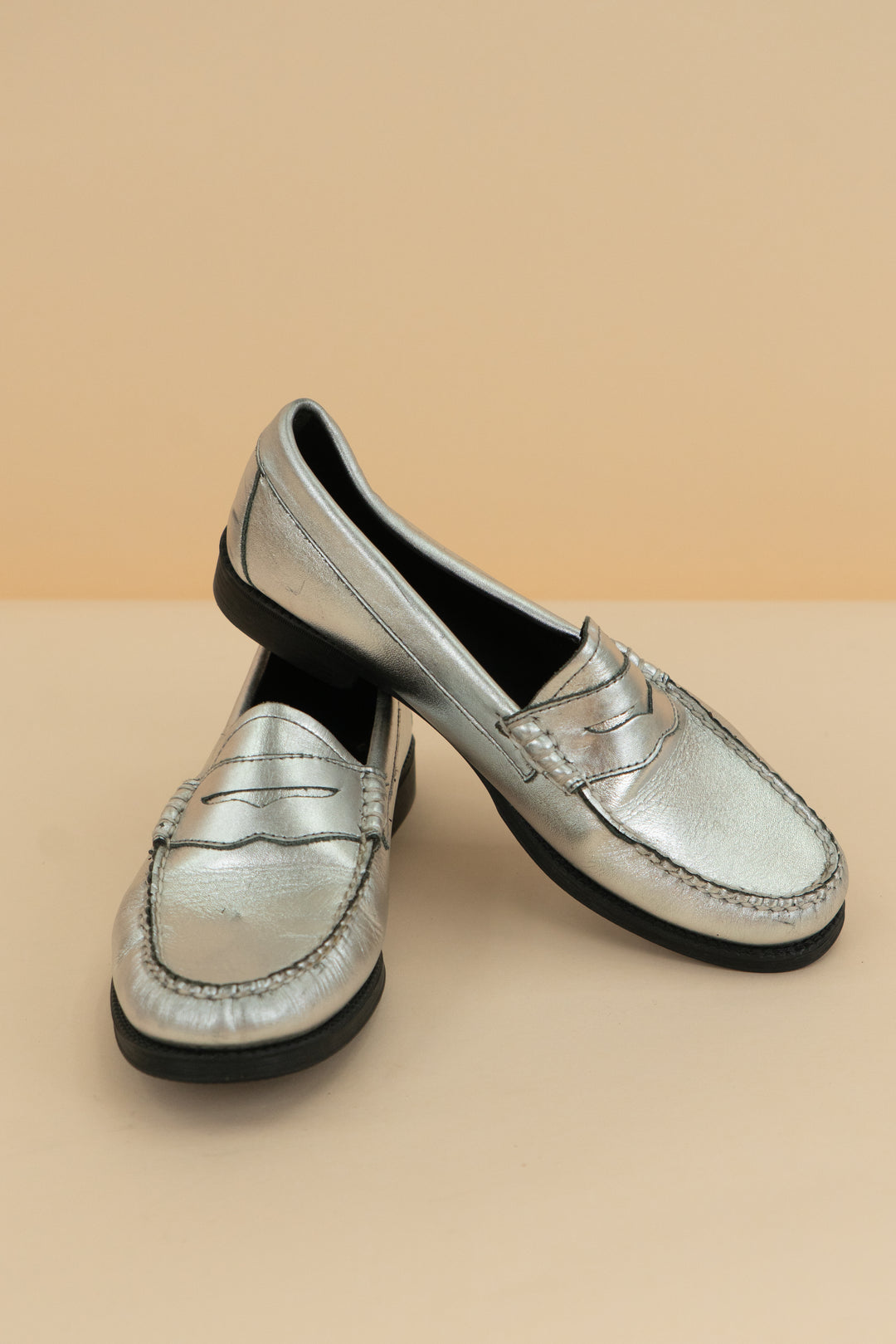 g.h. bass silver loafers (6)