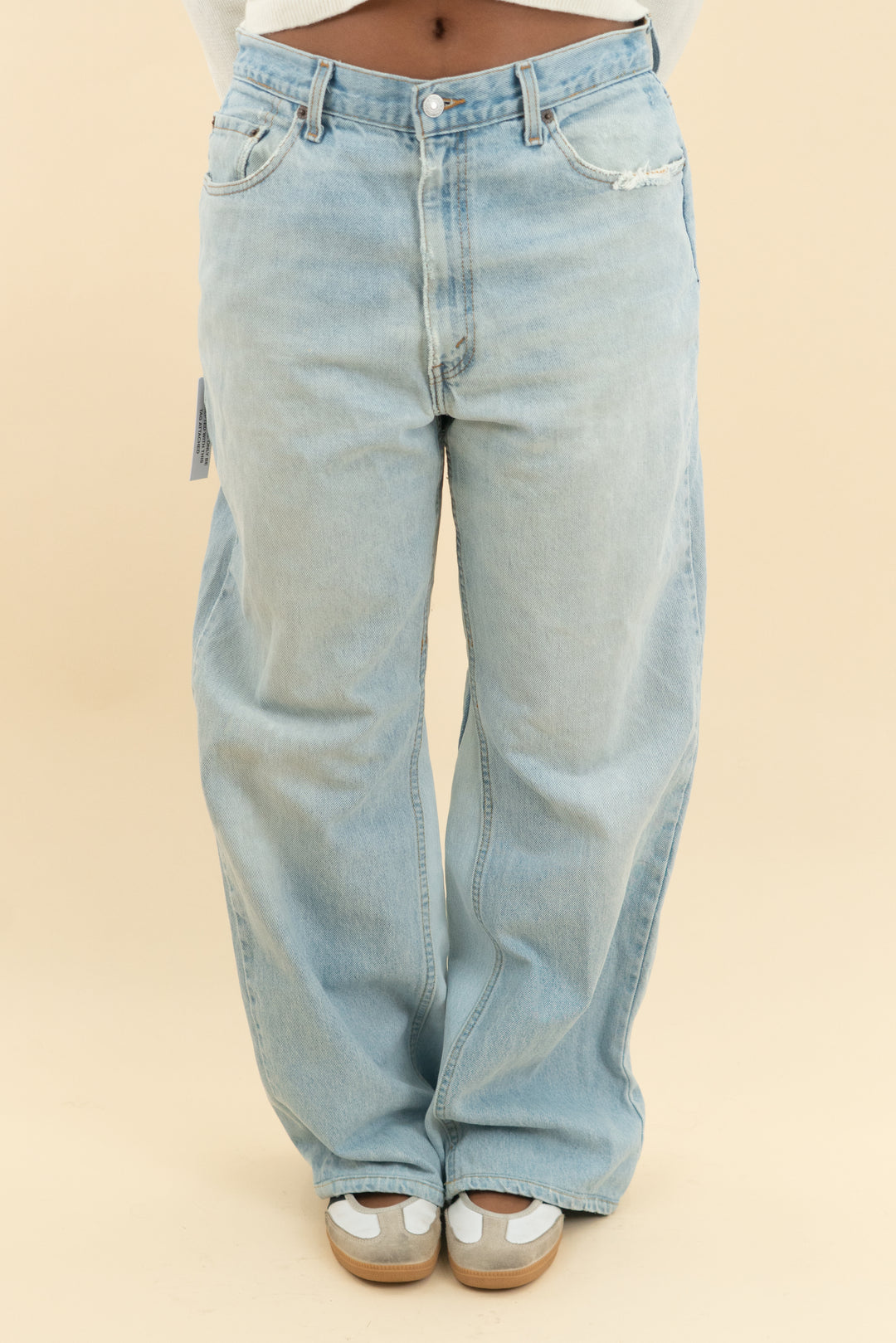 levi aligrace light wash wide leg jean (30)