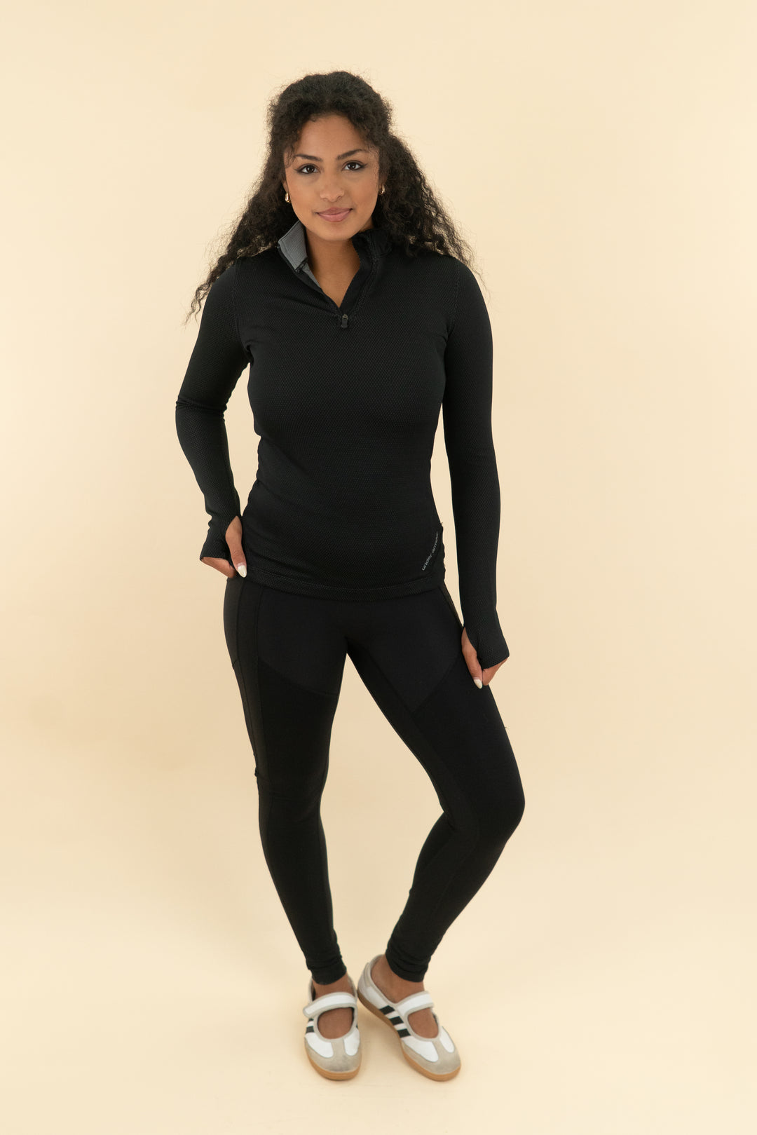 nike half zip pullover (s)