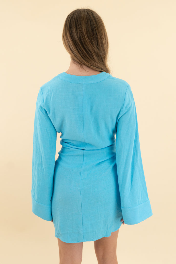 vici aqua longsleeve wrap dress (xs)