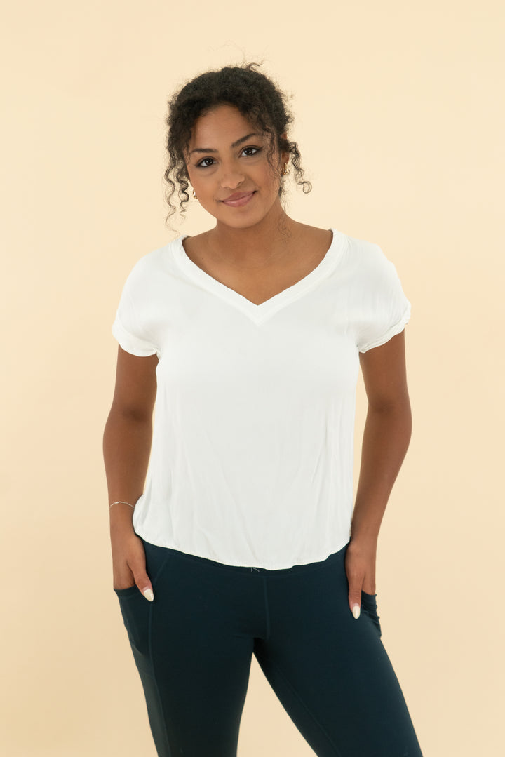 luminary fine collection white v neck blouse (s; retail $156)