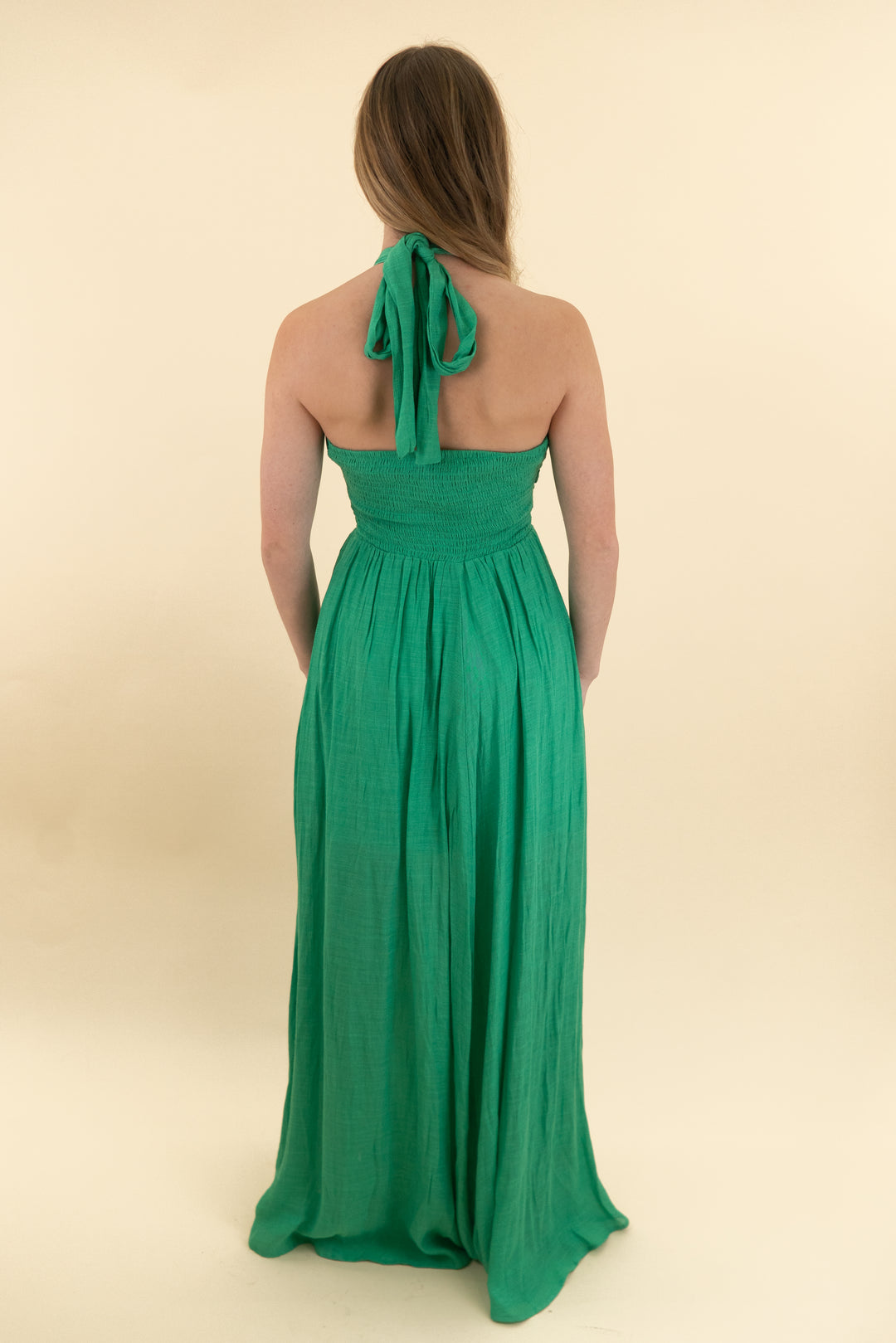 aakaa kelly green halter maxi nwt (xs)