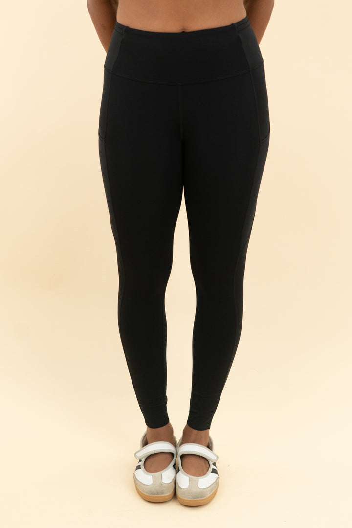 lululemon black leggings w/ reflective dots (6)