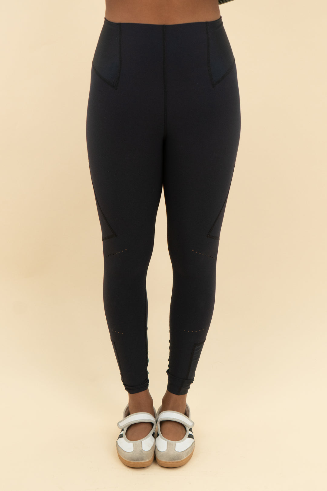 Nike black ray hem legging (s)