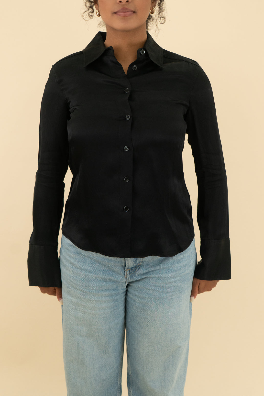 zara black button up blouse (m)