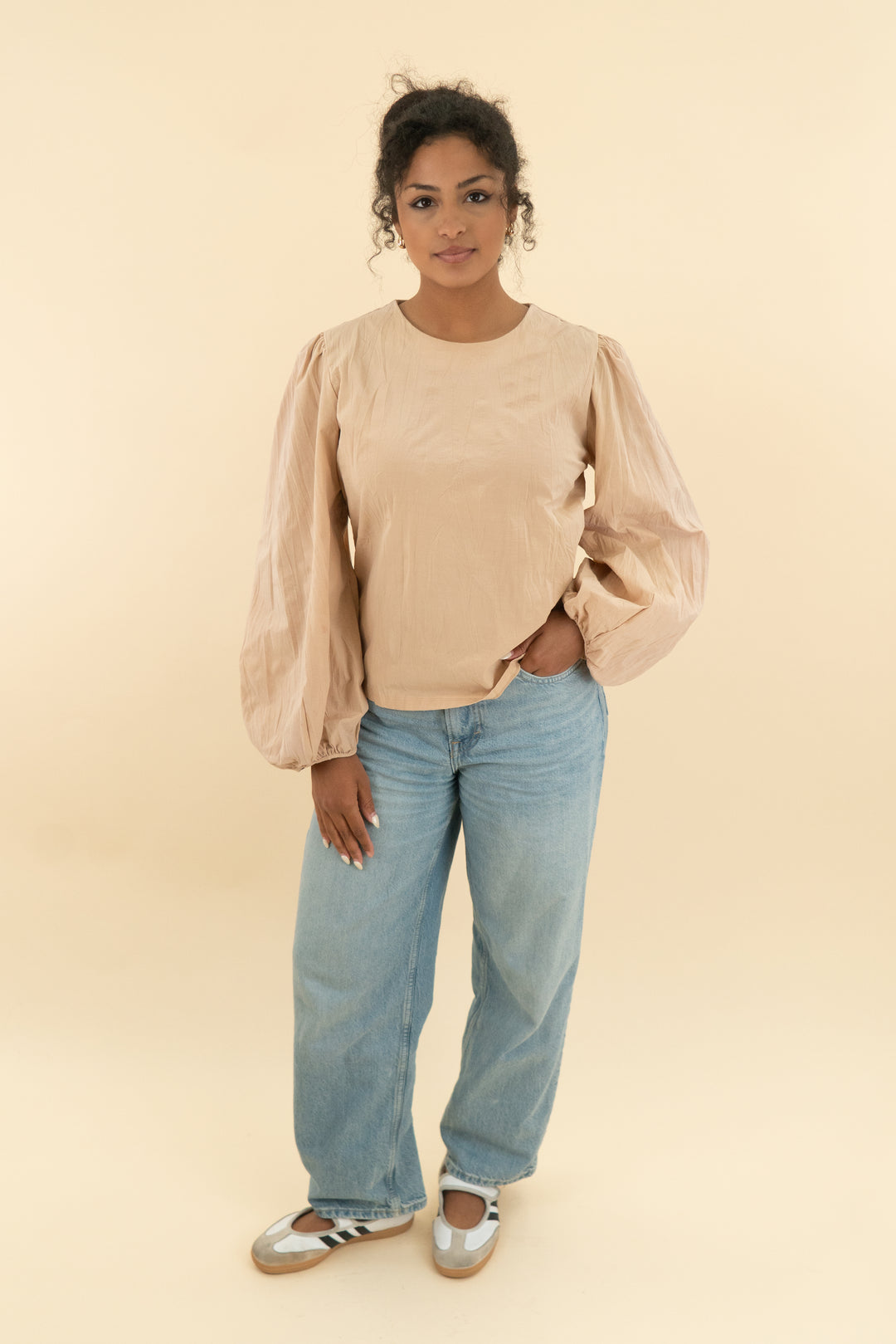 nude balloon long sleeve blouse (s/m)