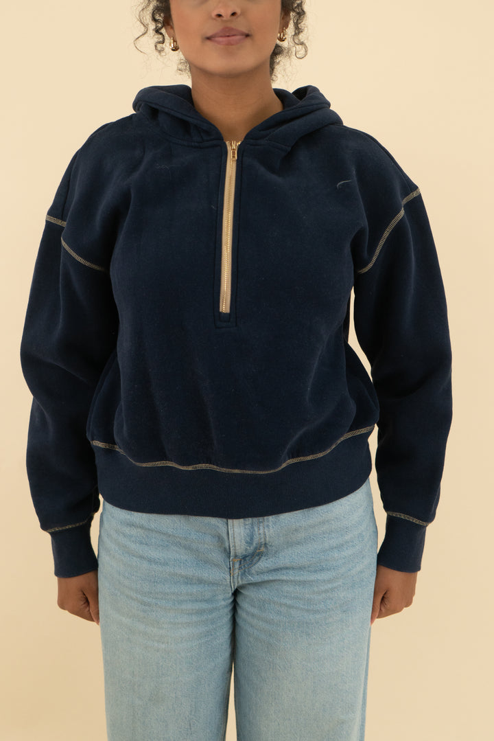 pretty garden navy half zip (m)