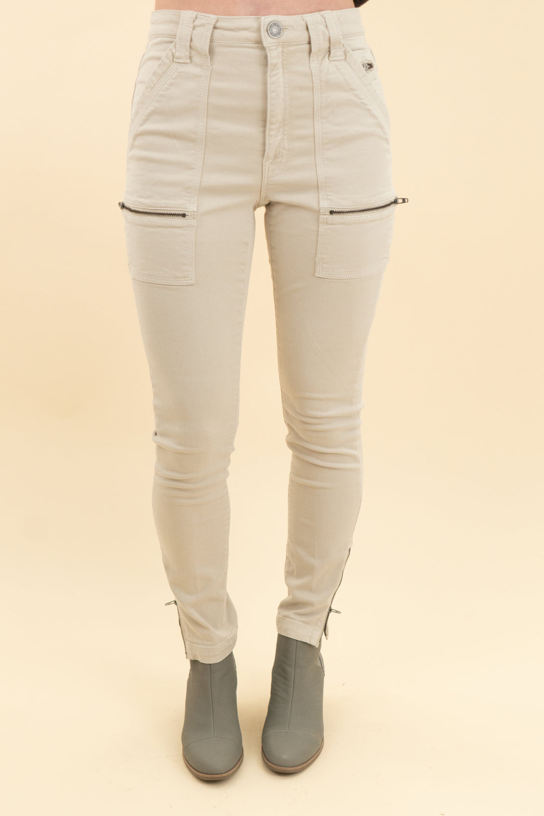 joie cream jeans with zippers (26; retail $228)