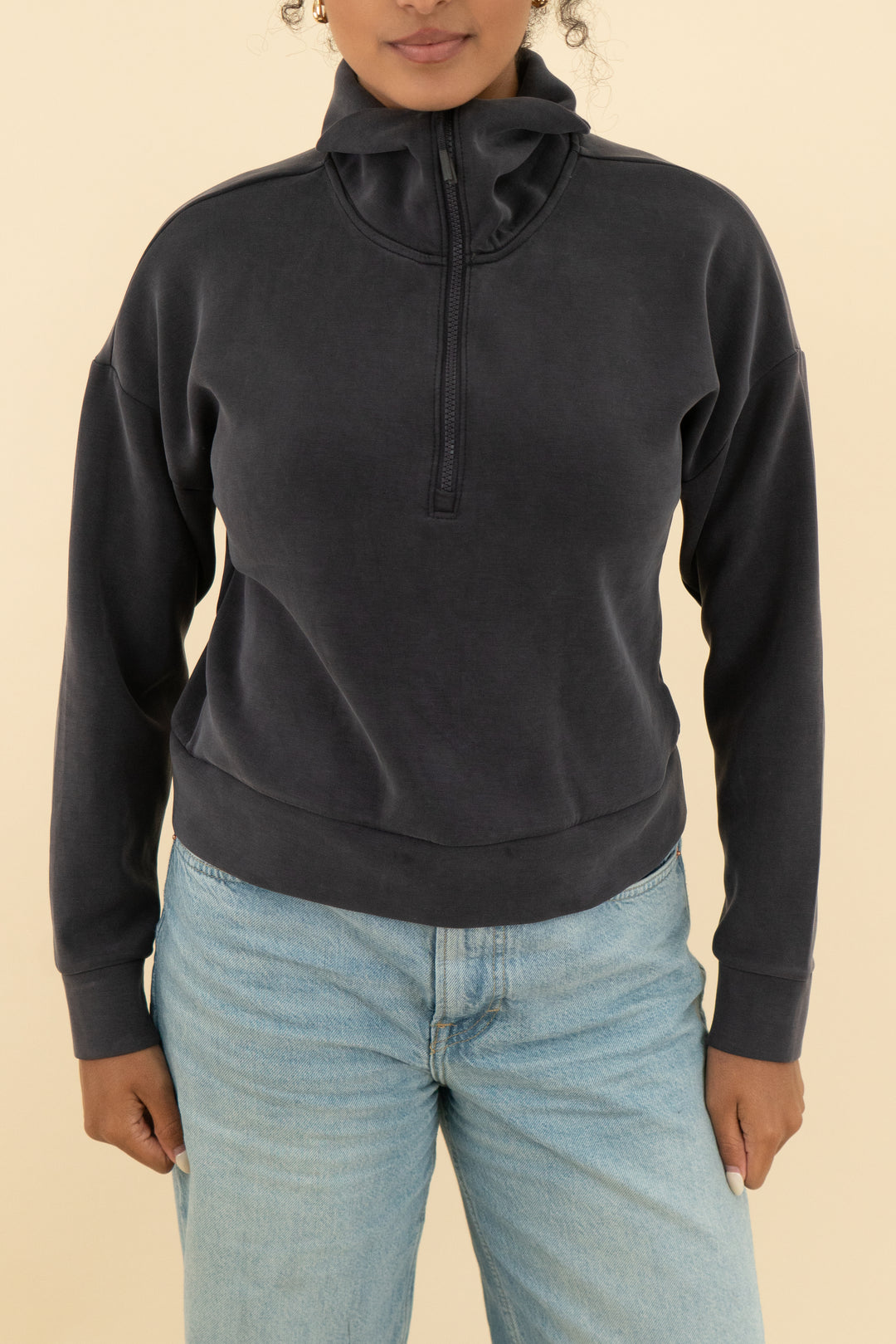 avia charcoal quarter zip (s; retail $35)
